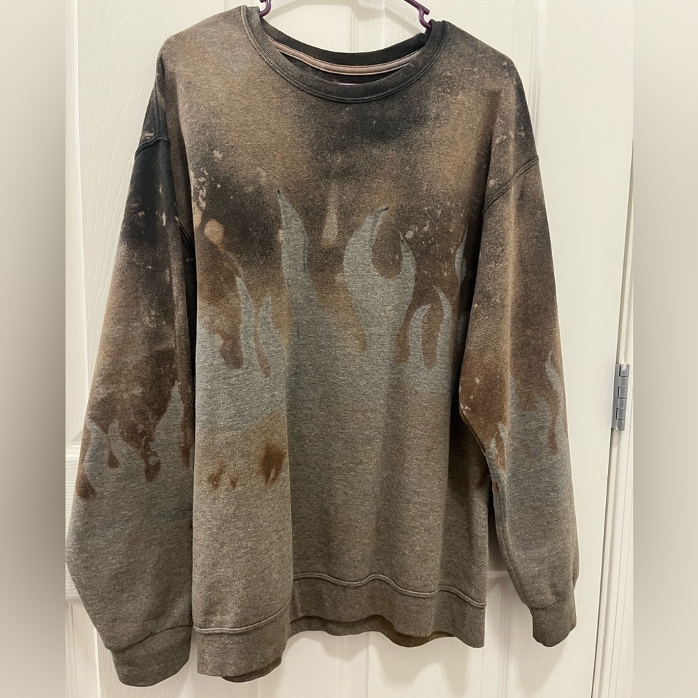 Flame crewneck, L, one of a kind